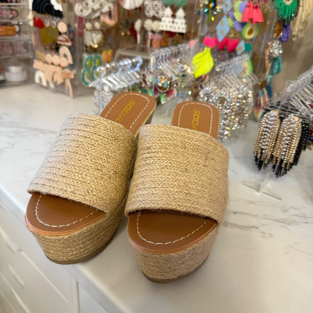 Soda | Woven Platforms